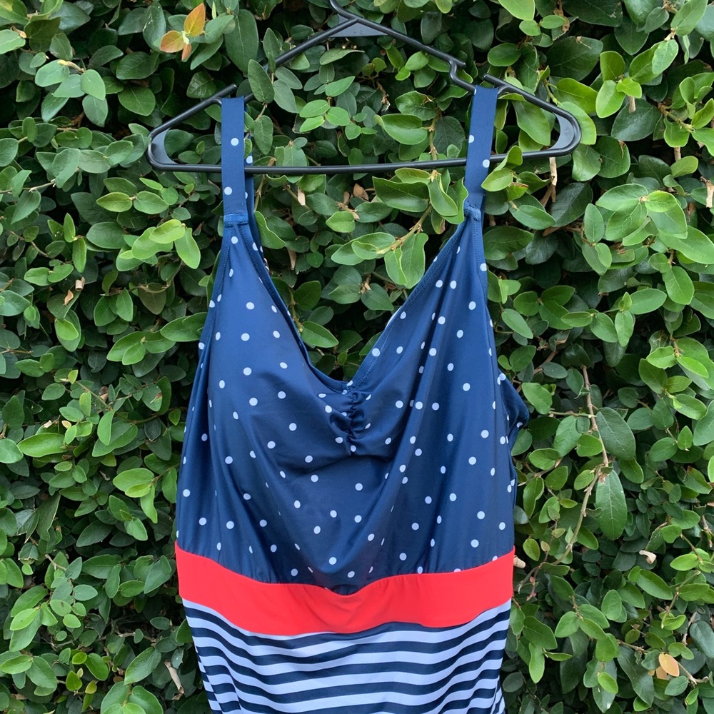 NWOT Modcloth swimsuit 2X